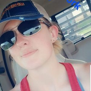 Meet your Posher, Cindy